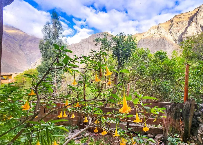 Peru Quechua's Riverside Lodge